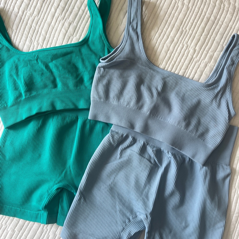 Seamless Ribbed Bralette and Shorts Set - Green and Baby Blue